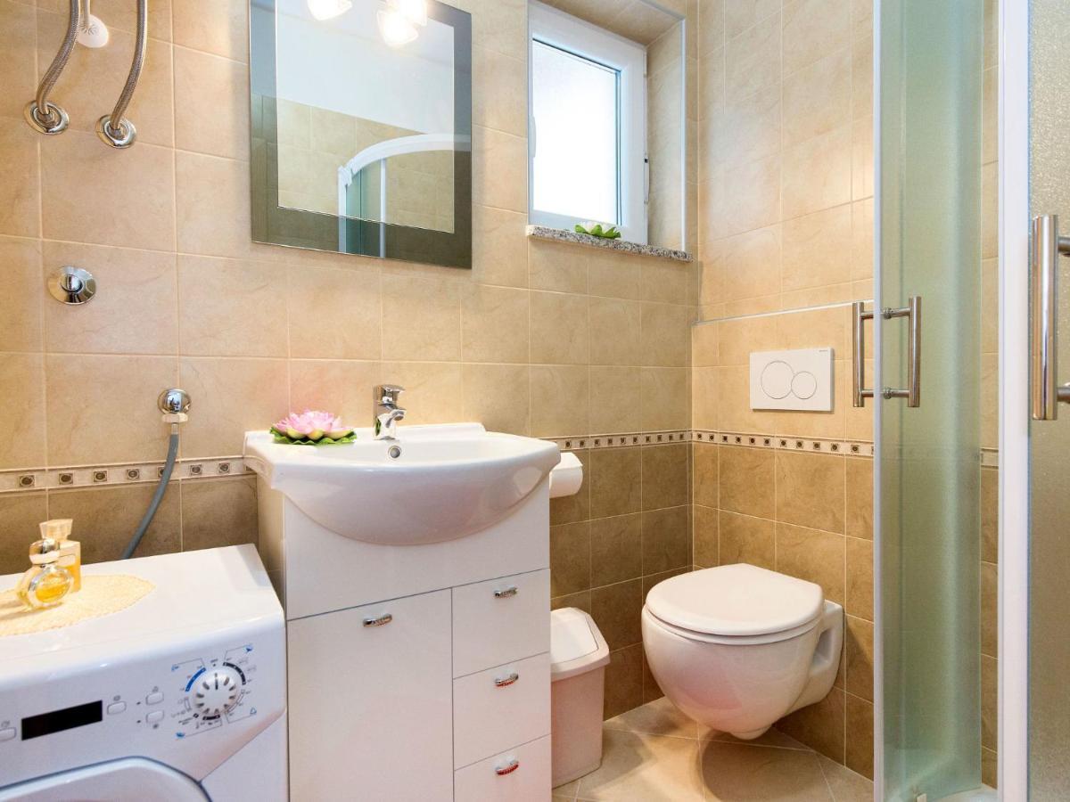 Apartment Andrea - Mod141 By Interhome Martina エクステリア 写真