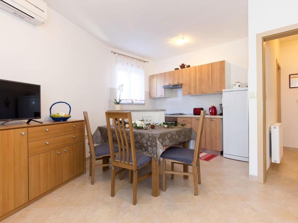 Apartment Andrea - Mod141 By Interhome Martina エクステリア 写真